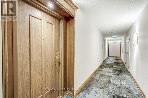 #1002 -100 Observatory Lane, Richmond Hill, ON - Indoor Photo Showing Other Room