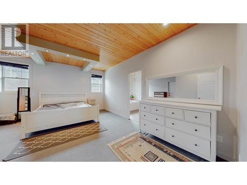 317 2Nd Avenue, Keremeos, BC - Indoor Photo Showing Bedroom