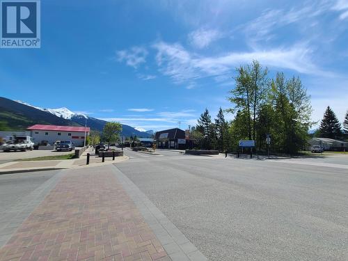 1285 5Th Avenue, Valemount, BC 