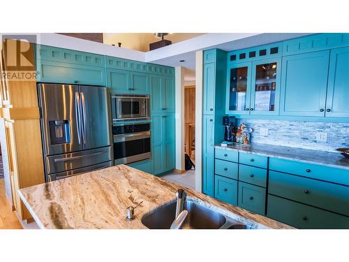 72 Kenyon Road, Vernon, BC - Indoor Photo Showing Kitchen With Double Sink