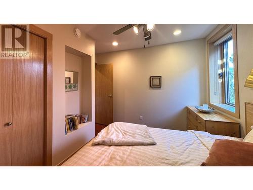 72 Kenyon Road, Vernon, BC - Indoor Photo Showing Bedroom