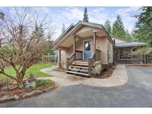 2286 Annable Road, Nelson, BC - Outdoor With Deck Patio Veranda
