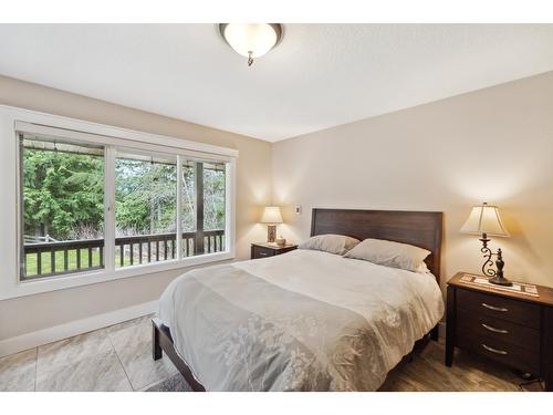 2286 Annable Road, Nelson, BC - Indoor Photo Showing Bedroom