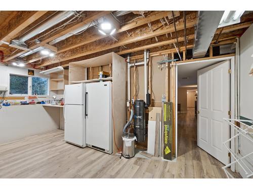 2286 Annable Road, Nelson, BC - Indoor Photo Showing Basement