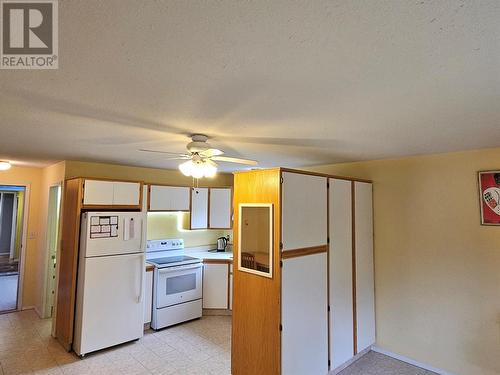 2234 Newton Road Lot# 14, Cawston, BC - Indoor Photo Showing Kitchen