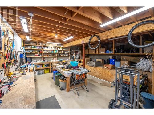 1405 Menu Road, West Kelowna, BC - Indoor Photo Showing Kitchen With Upgraded Kitchen