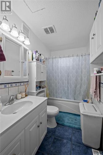 104 Birch Place, Shellbrook, SK - Indoor Photo Showing Bathroom
