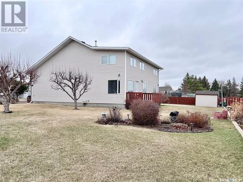 8 Maple Place, Outlook, SK - Outdoor With Exterior