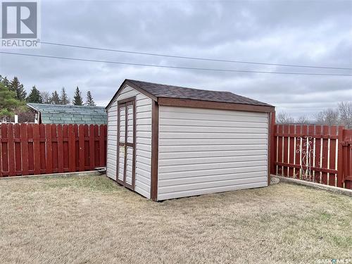 8 Maple Place, Outlook, SK - Outdoor With Exterior