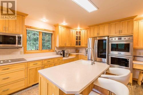5422 Milford Haven Rd, St. Joseph Island, ON - Indoor Photo Showing Kitchen
