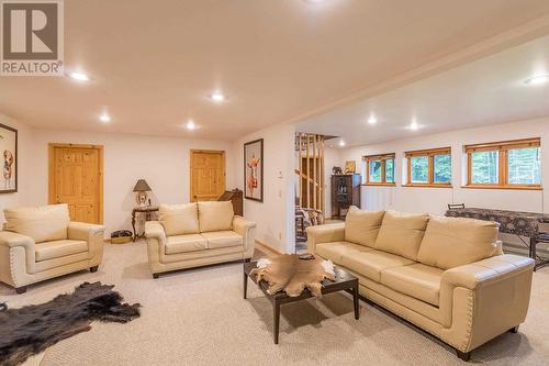 5422 Milford Haven Rd, St. Joseph Island, ON - Indoor Photo Showing Living Room