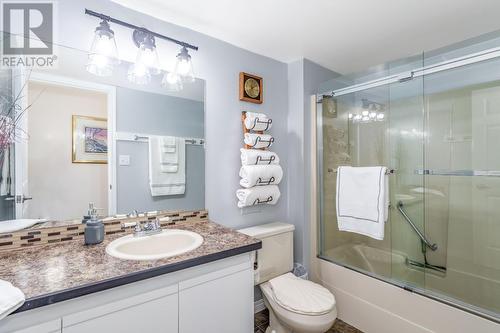 211-2295 Blair Street, Merritt, BC - Indoor Photo Showing Bathroom