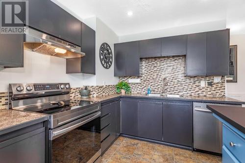 211-2295 Blair Street, Merritt, BC - Indoor Photo Showing Kitchen With Stainless Steel Kitchen With Upgraded Kitchen