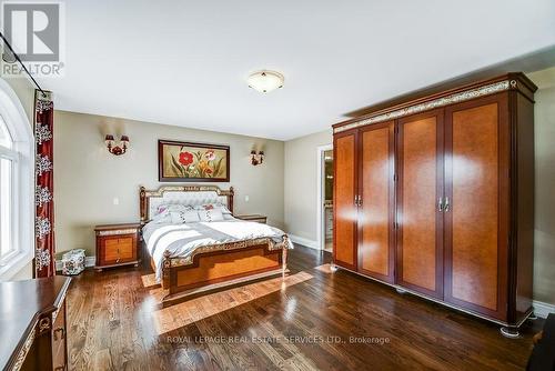 591 Lakeside Ave, Mississauga, ON - Indoor Photo Showing Bedroom