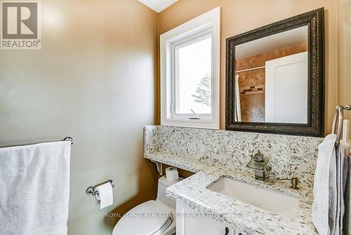 591 Lakeside Avenue, Mississauga, ON - Indoor Photo Showing Bathroom