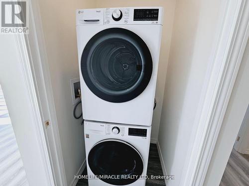 812 - 1098 Paisley Road, Guelph (Parkwood Gardens), ON - Indoor Photo Showing Laundry Room