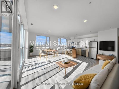 812 - 1098 Paisley Road, Guelph (Parkwood Gardens), ON - Indoor Photo Showing Living Room