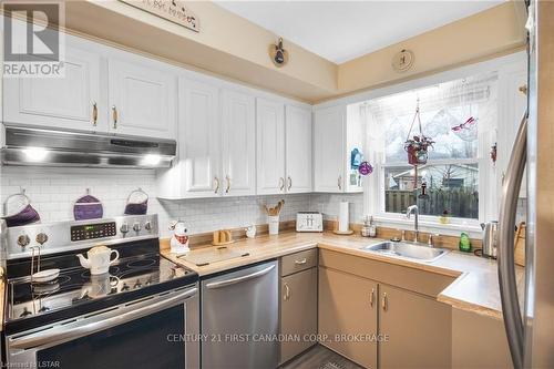 334 Regal Dr, London, ON - Indoor Photo Showing Kitchen