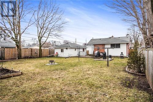 334 Regal Dr, London, ON - Outdoor