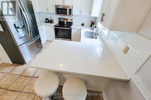 20 Pentland Road S, Hamilton, ON - Indoor Photo Showing Kitchen With Stainless Steel Kitchen With Double Sink