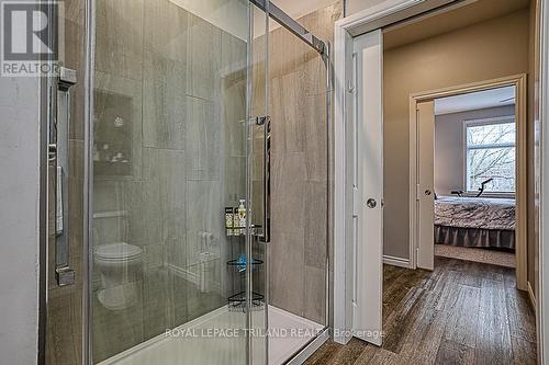 392 Bell Street, Ingersoll, ON - Indoor Photo Showing Bathroom