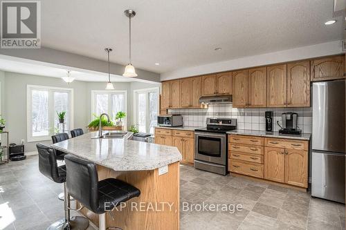 500 Bay Lake Rd, Parry Sound, ON - Indoor Photo Showing Kitchen