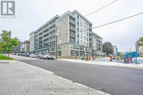H507 - 275 Larch Street E, Waterloo, ON - Outdoor