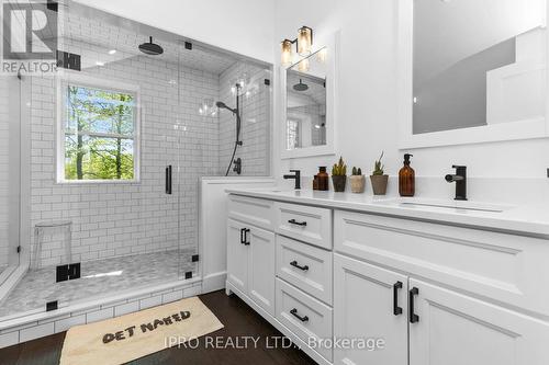 39 Todholm Drive, Muskoka Lakes, ON - Indoor Photo Showing Bathroom