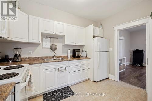 141 Agnes St, Oshawa, ON - Indoor Photo Showing Kitchen With Double Sink