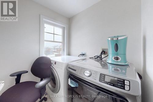 71 Greenhouse Lane, Whitchurch-Stouffville, ON - Indoor Photo Showing Laundry Room