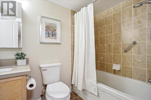 #3 -39 Coulter St, Barrie, ON - Indoor Photo Showing Bathroom