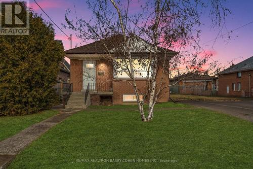 126 Anthony Rd, Toronto, ON - Outdoor
