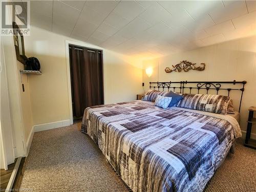 120 Lake Road, Georgian Bluffs, ON - Indoor Photo Showing Bedroom