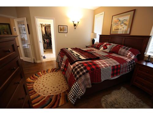 6817 Grandview Drive, Nelson, BC - Indoor Photo Showing Bedroom
