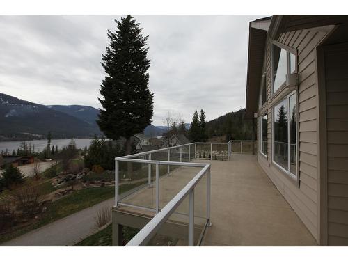6817 Grandview Drive, Nelson, BC - Outdoor