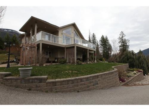 6817 Grandview Drive, Nelson, BC - Outdoor With Deck Patio Veranda