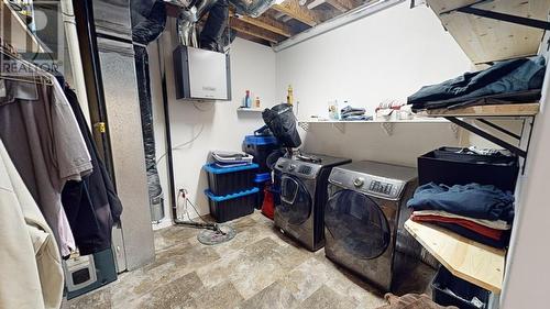11211 115 Avenue, Fort St. John, BC - Indoor Photo Showing Laundry Room
