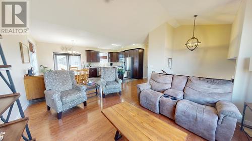 11211 115 Avenue, Fort St. John, BC - Indoor Photo Showing Living Room