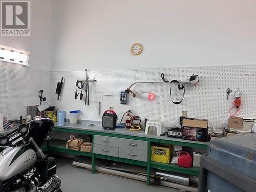 4605 S 97 Highway, Quesnel, BC - Indoor Photo Showing Garage