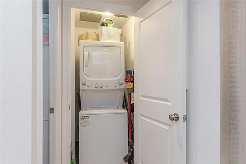 3500 Lakeshore Road W|Unit #711, Oakville, ON - Indoor Photo Showing Laundry Room