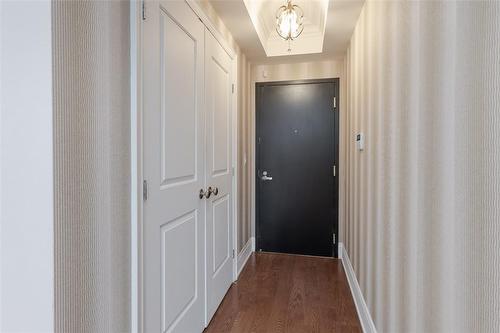 3500 Lakeshore Road W|Unit #711, Oakville, ON - Indoor Photo Showing Other Room