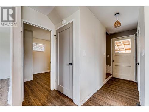 3207 16 Street, Vernon, BC - Indoor Photo Showing Other Room