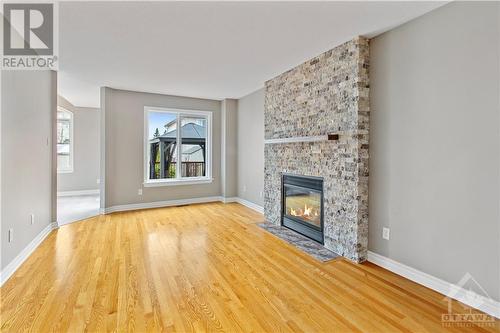 522 Devonwood Circle, Ottawa, ON - Indoor Photo Showing Living Room With Fireplace
