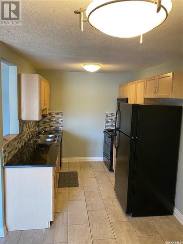 1811 8Th Avenue N, Regina, SK - Indoor Photo Showing Kitchen