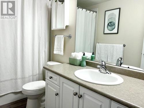 1088 Sunset Drive Unit# 106, Kelowna, BC - Indoor Photo Showing Bathroom