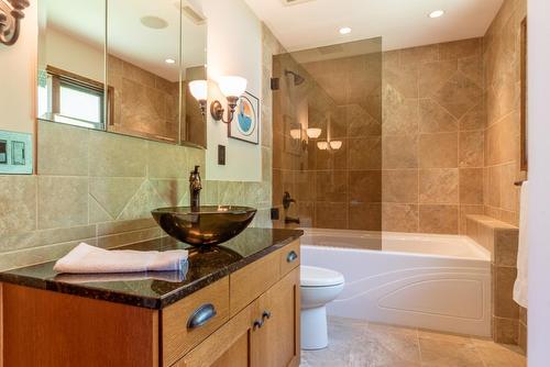102 Sandner Rd, Christina Lake, BC - Indoor Photo Showing Bathroom