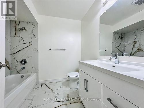 27 Tremont Drive, St. Catharines, ON - Indoor Photo Showing Bathroom