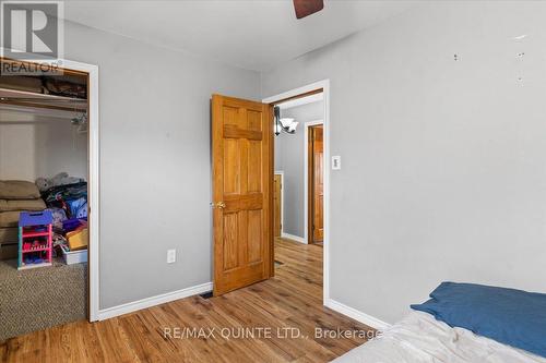 82 North Park Street, Belleville, ON - Indoor Photo Showing Bedroom