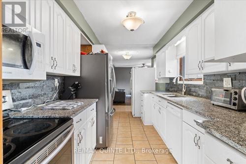 82 North Park Street, Belleville, ON - Indoor Photo Showing Kitchen