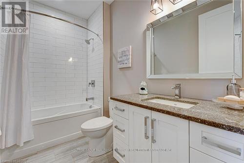 60 Allister Drive, Middlesex Centre, ON - Indoor Photo Showing Bathroom